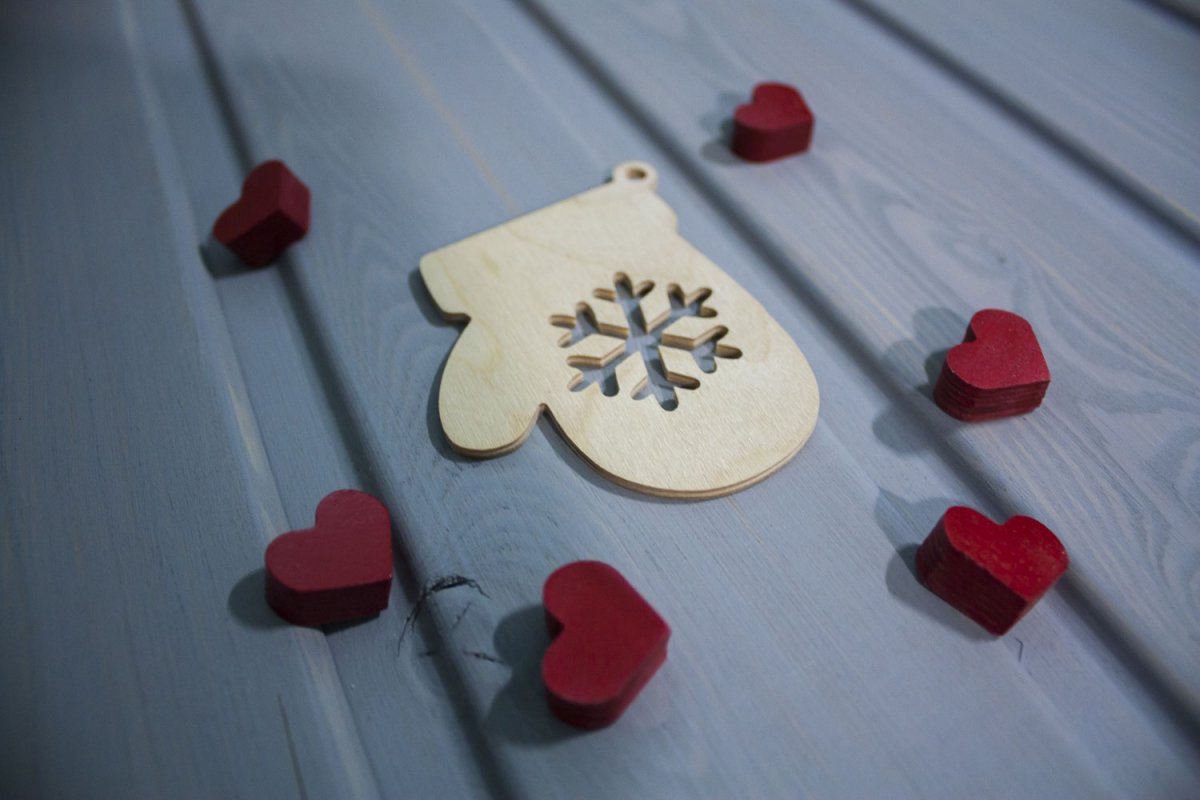 Игрушка на елку 