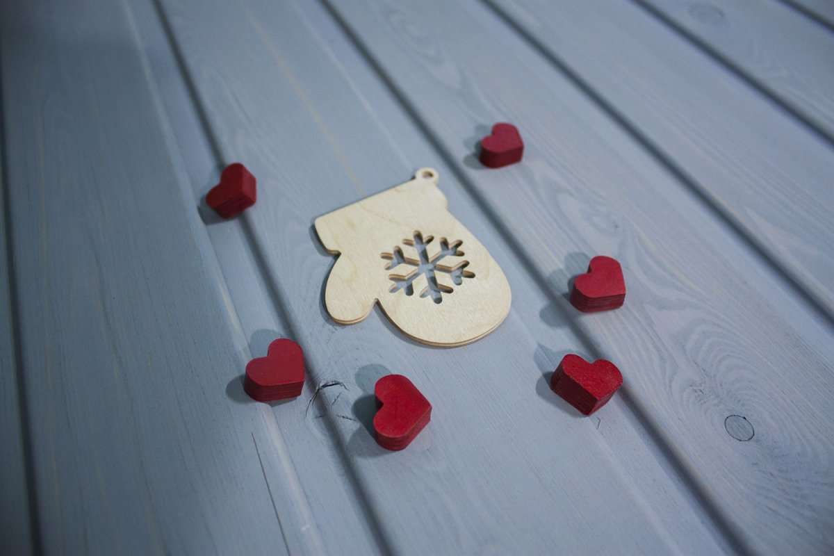 Игрушка на елку 