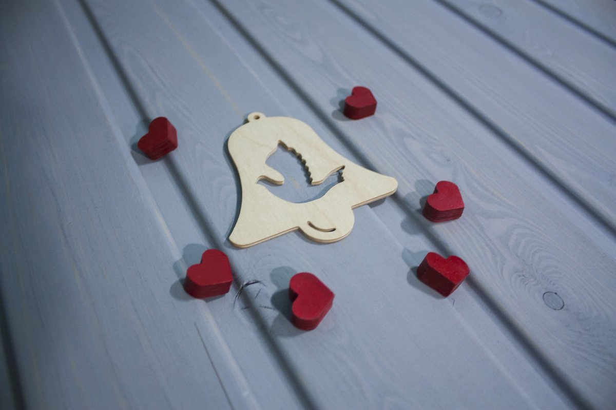 Игрушка на елку 