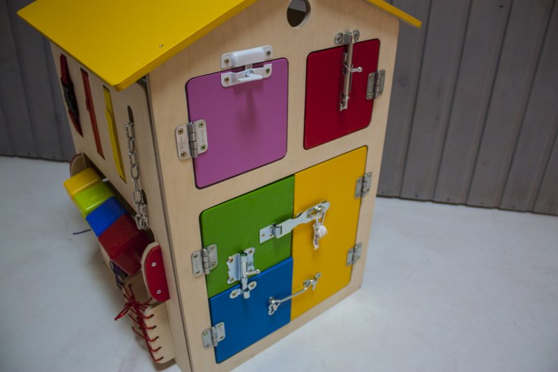 Бизиборд Дом