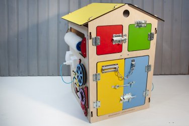 Бизиборд Домик с доской для мела